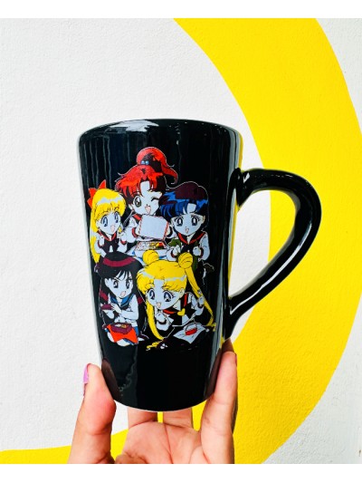 TAZA ALTA COLOR SAILOR MOON