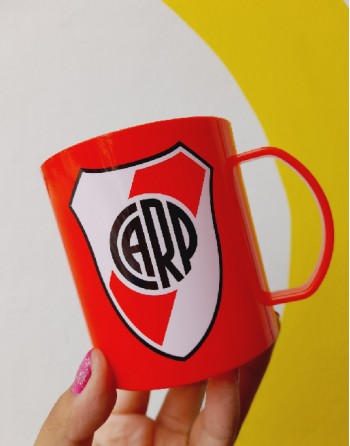 TAZA PLASTICA RIVER LICENCIA